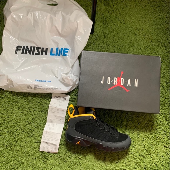 Jordan retro 9 Sz•7 women’s - Picture 1 of 4